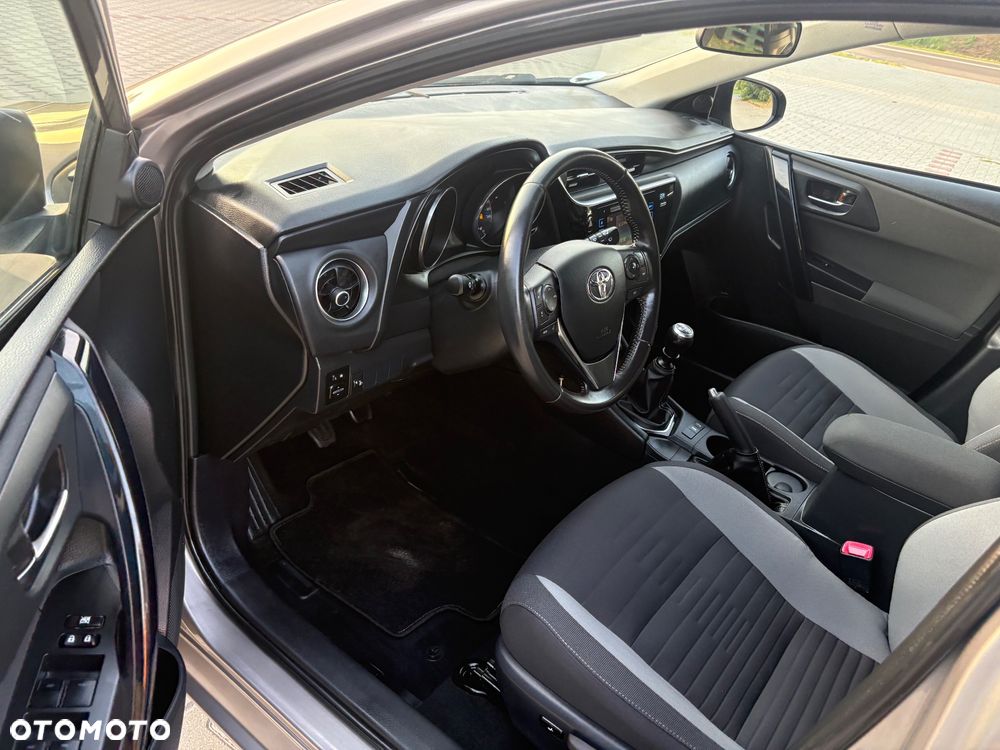 Toyota Auris 1.2 T GPF Premium - 12