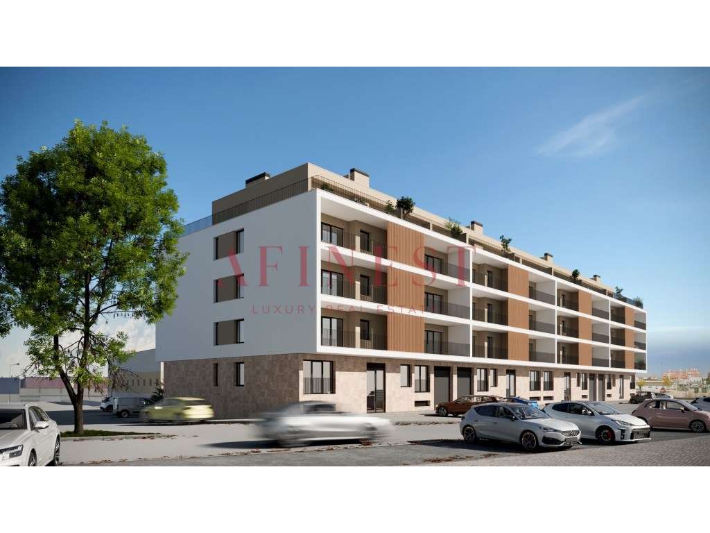 APARTAMENTO T3+2 DUPLEX COM TERRAÇO, VARANDAS E GARAGEM NO MONTIJO - Grande imagem: 3/14