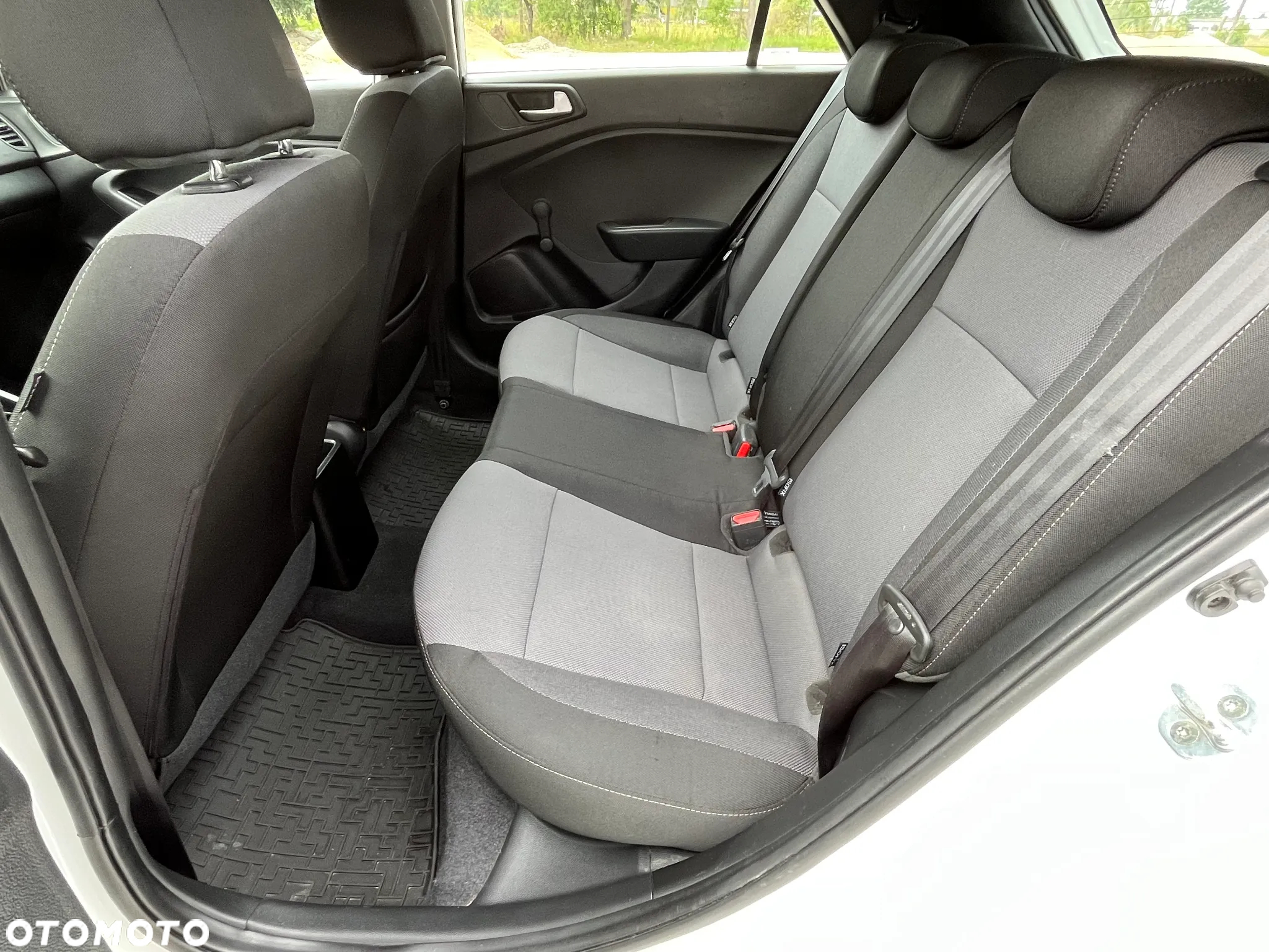 Hyundai i20 - 13