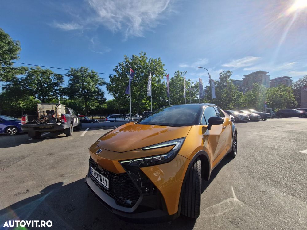 TOYOTA C-HR 2023 — imagine 3