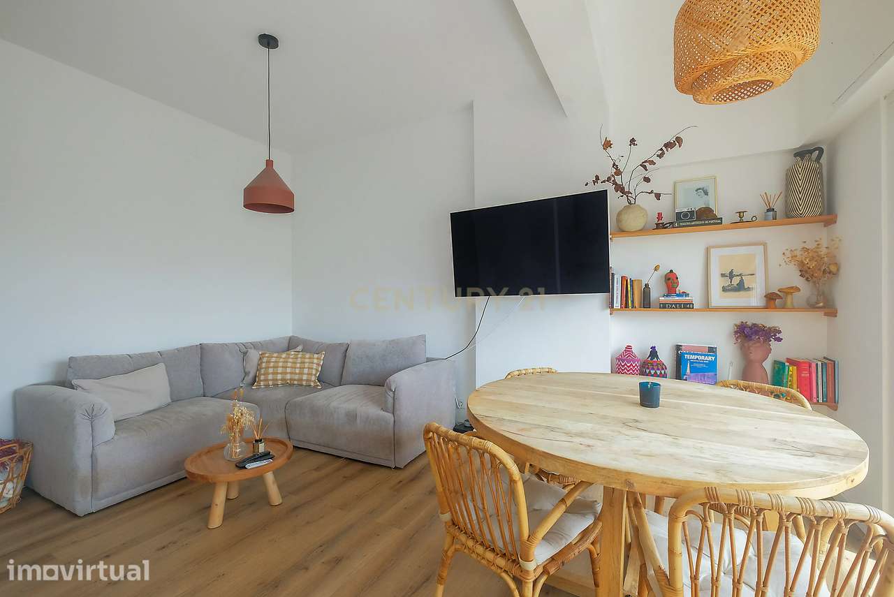 Apartamento T2 Remodelado no Pragal , Almada - Grande imagem: 3/25