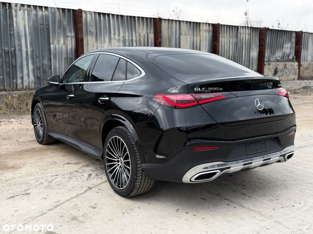 Mercedes-Benz GLC 300 d 4Matic 9G-TRONIC AMG Line - 8