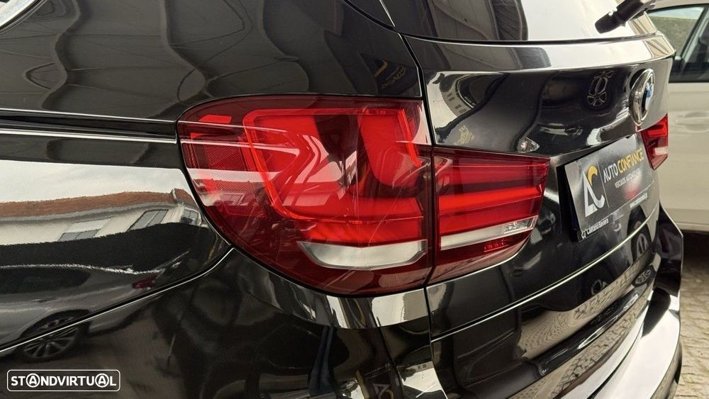 BMW X5 25 d sDrive Comfort 7L - 16