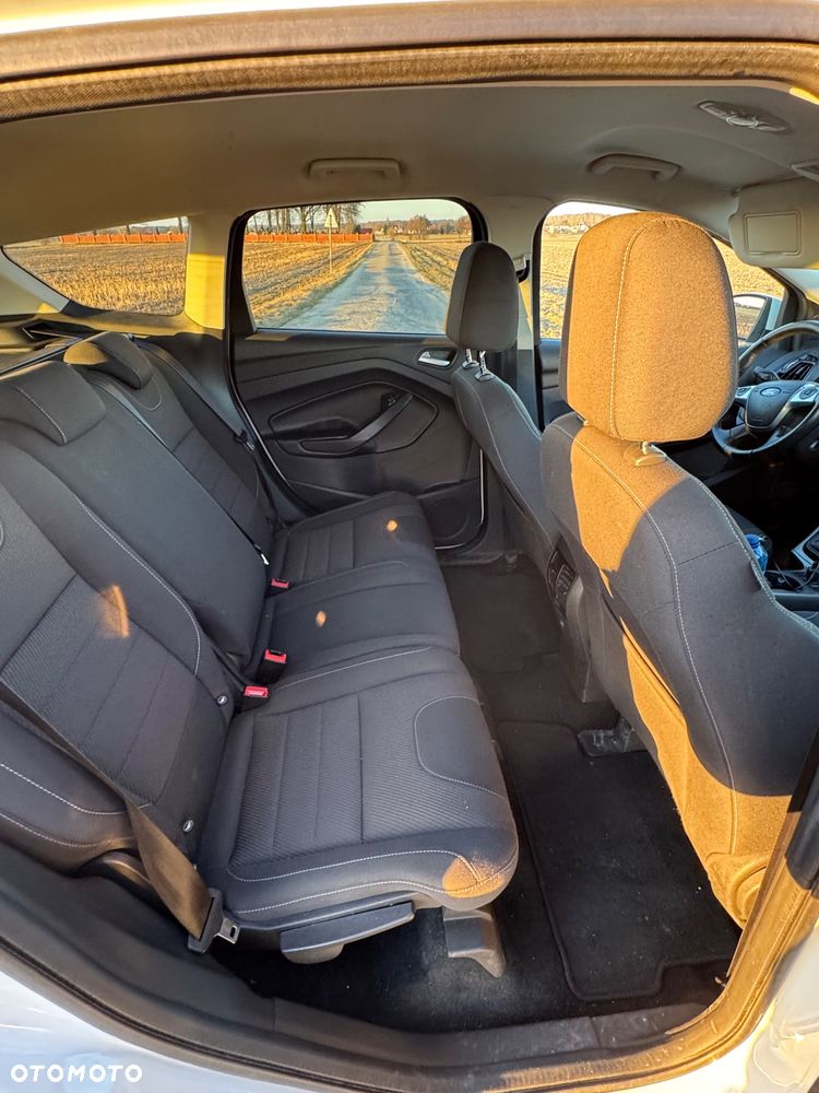Ford Kuga 1.5 EcoBoost 2x4 Trend - 17