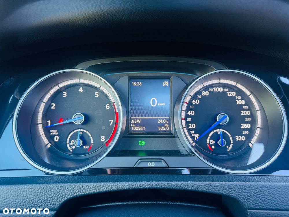 Volkswagen Golf - 11