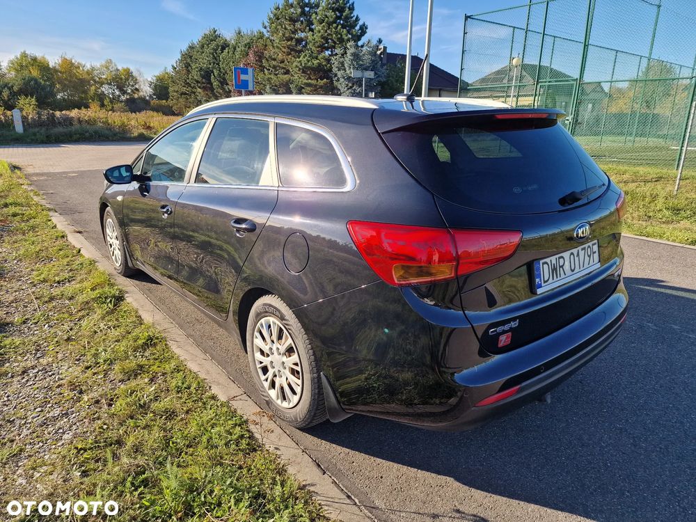 Kia Ceed Cee'd 1.6 CRDi Business Line - 3