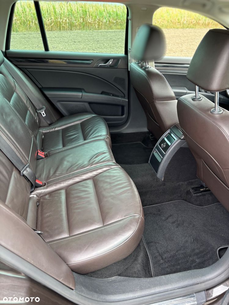 Skoda Superb 2.0 TDI Green tec L&K - 10
