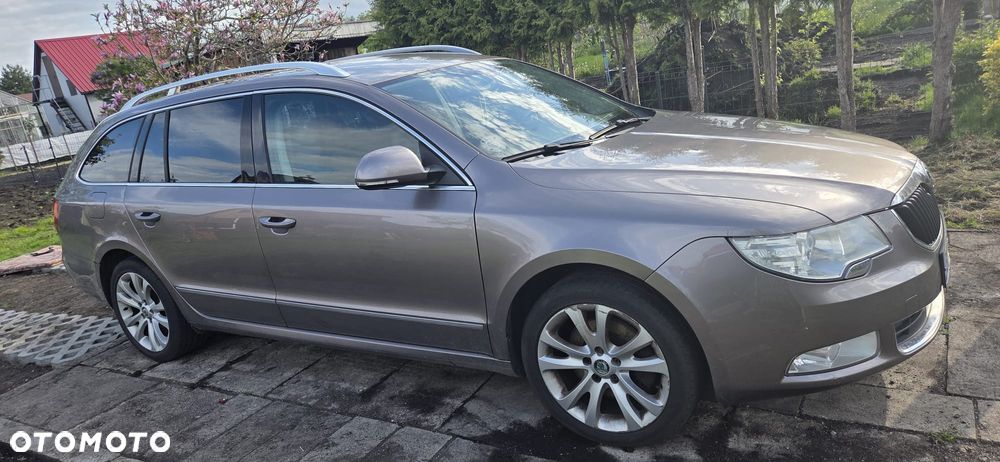 Skoda Superb 2.0 TDI DSG Comfort - 10