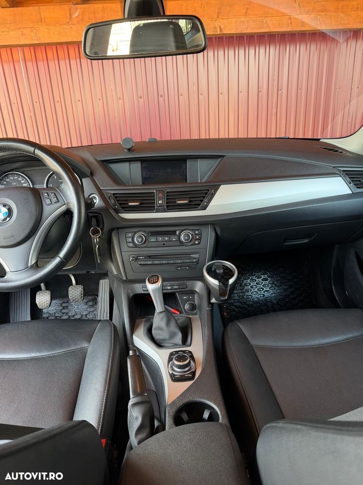 BMW X1 xDrive20d - 10