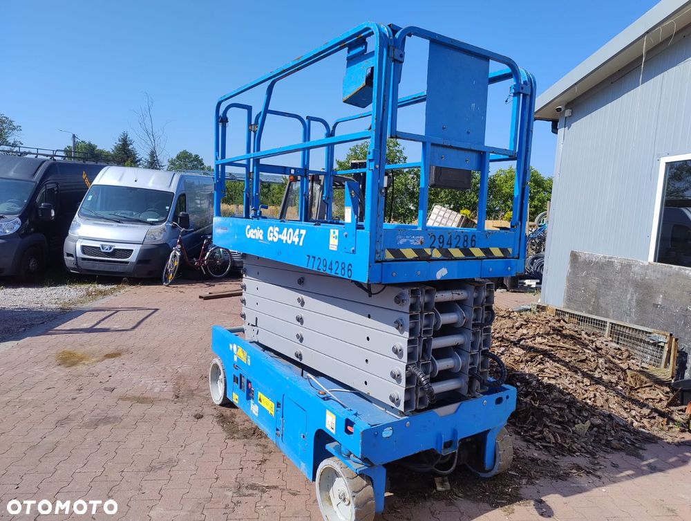 Genie GS -4047 - 1