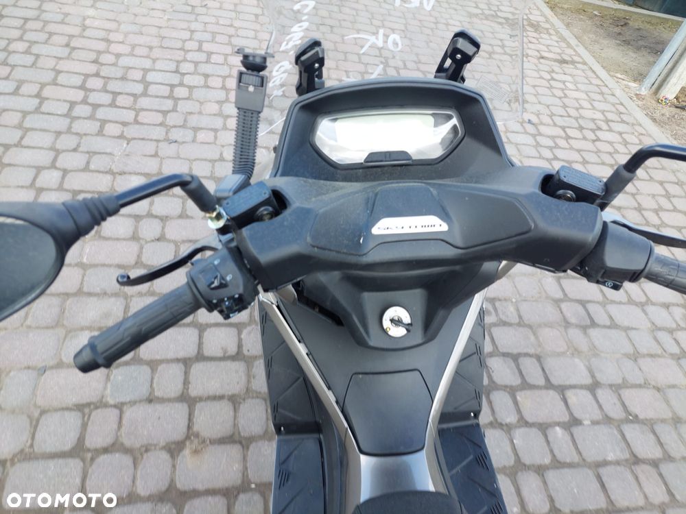 Kymco Skytown - 11