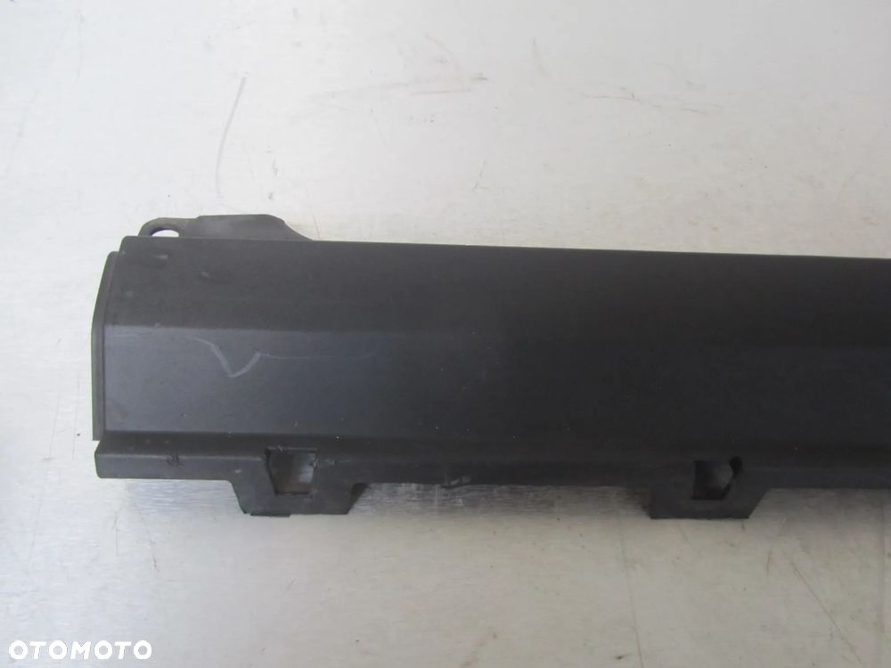 Iveco Daily 14->nakładka progu drzwi prawy przód 5801521532 - 3