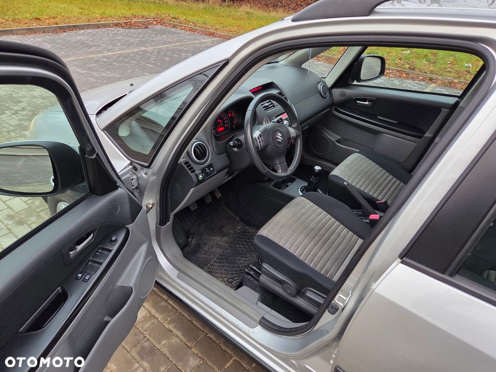 Suzuki SX4 1.6 VVT 4x4 Comfort - 10