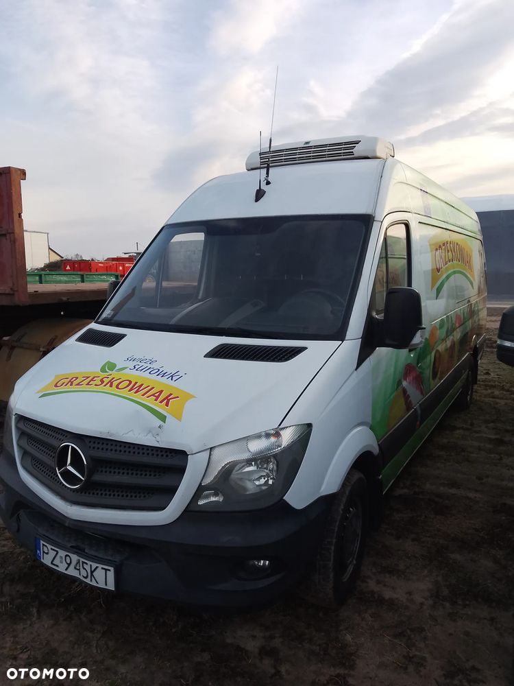 Mercedes-Benz Sprinter - 11