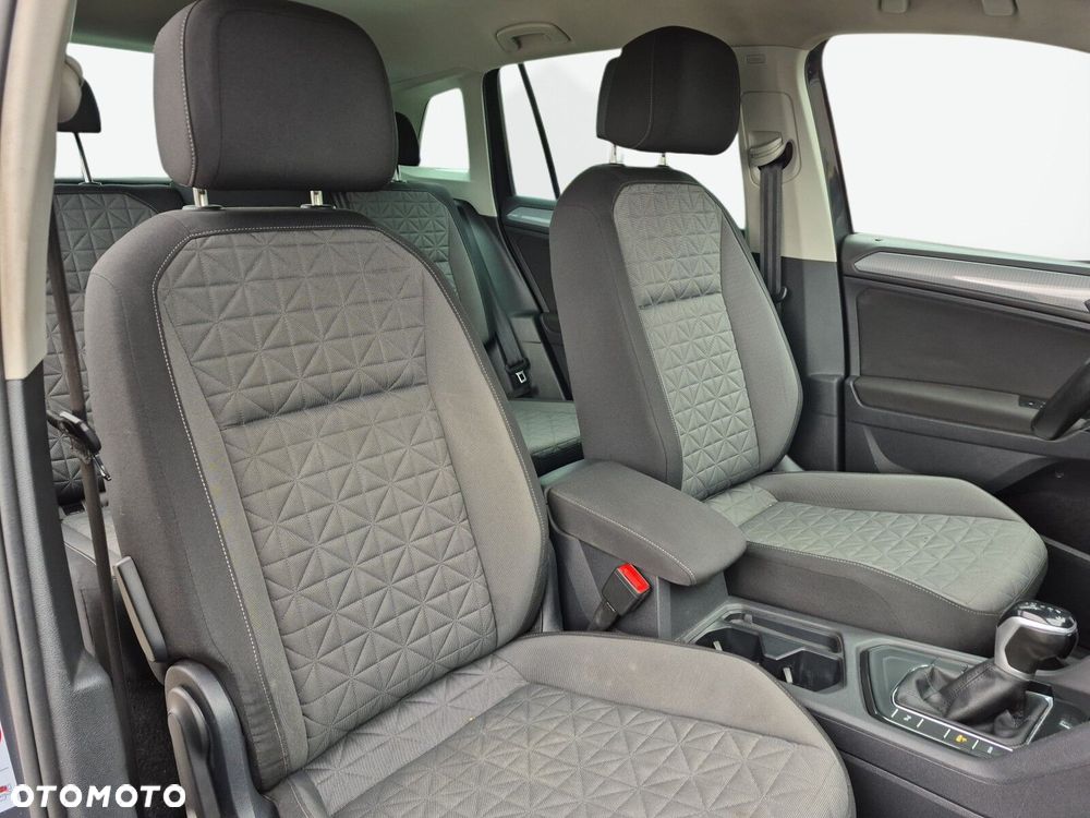 Volkswagen Tiguan - 15