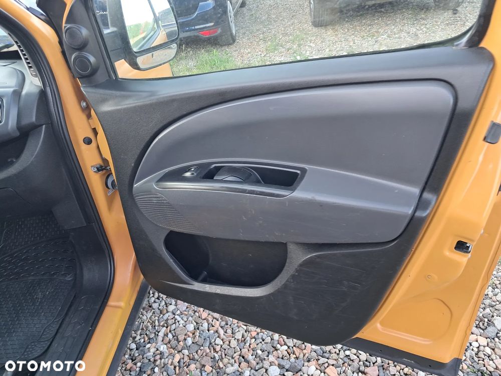 Fiat Doblo - 12