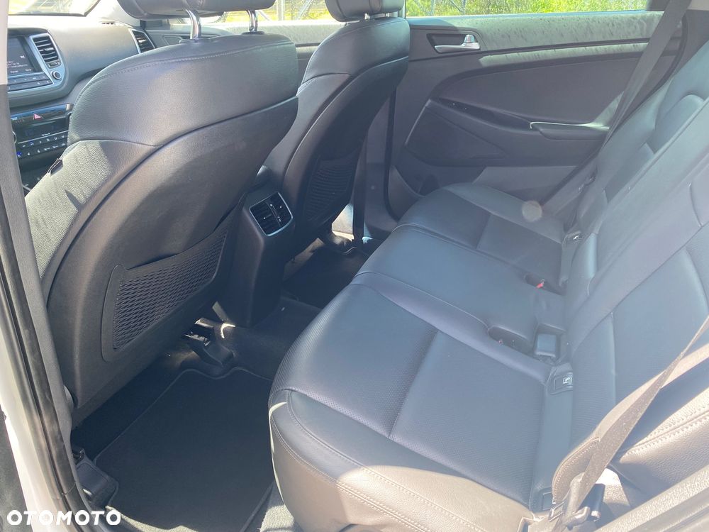 Hyundai Tucson - 16