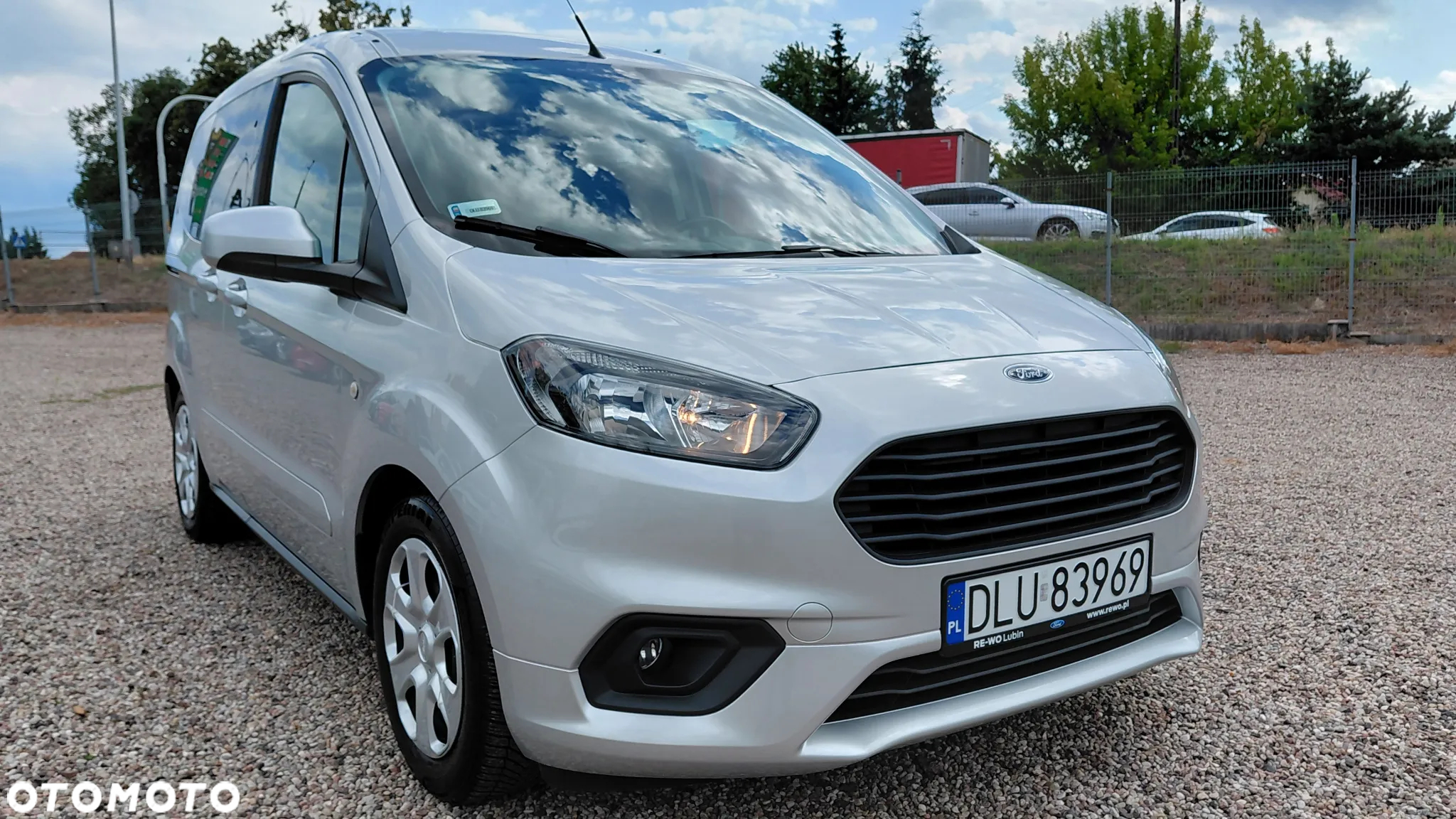 Ford Tourneo Courier 1.5 TDCi Trend - 4