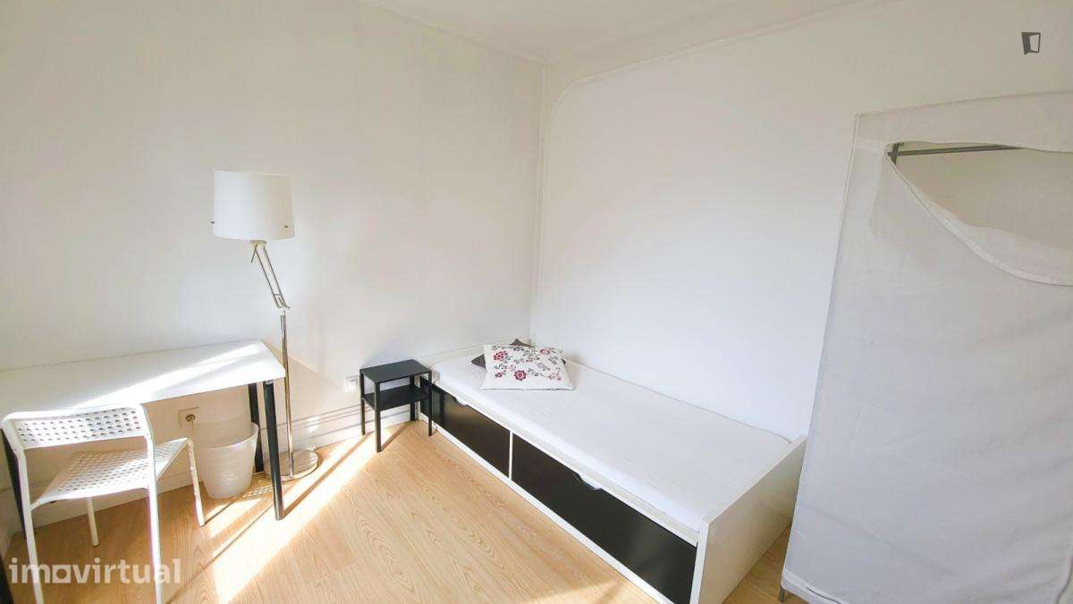 Quarto - localizado em Rio Tinto Porto - Grande imagem: 5/53