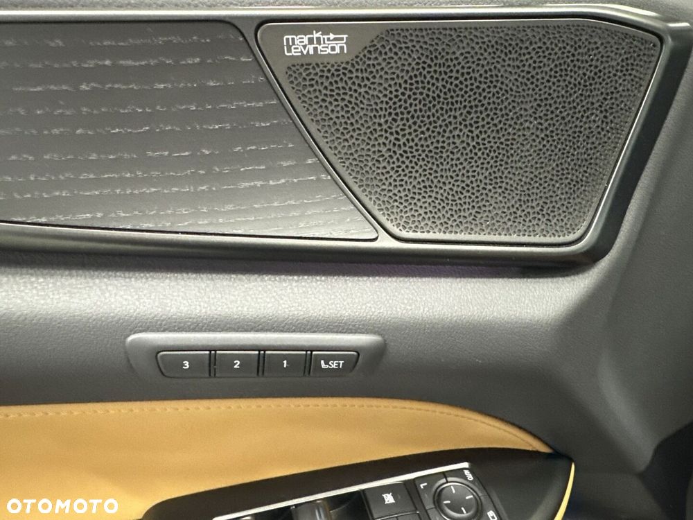 Lexus NX 350h Omotenashi AWD - 19