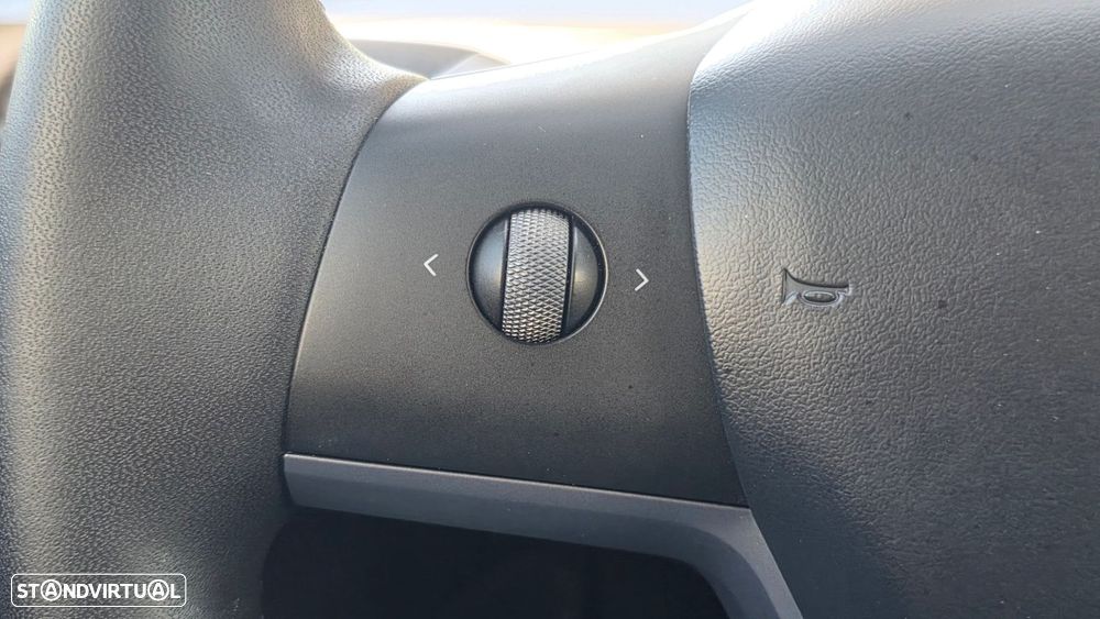 Tesla Model Y Long Range Tração Integral - 23