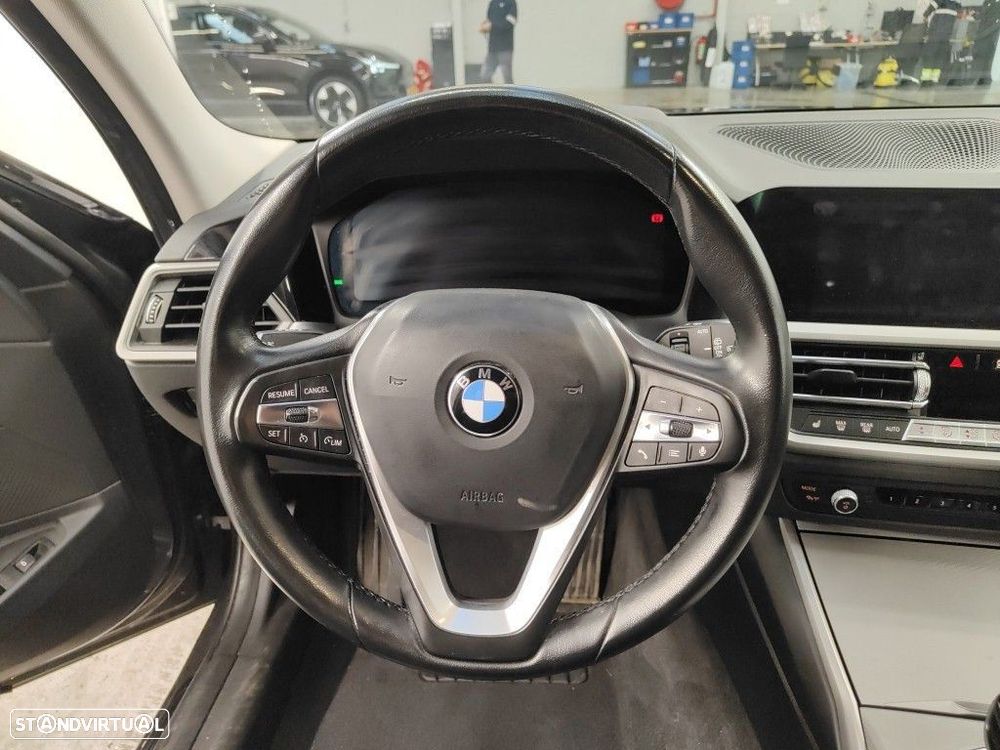 BMW 320 d Touring Auto - 7