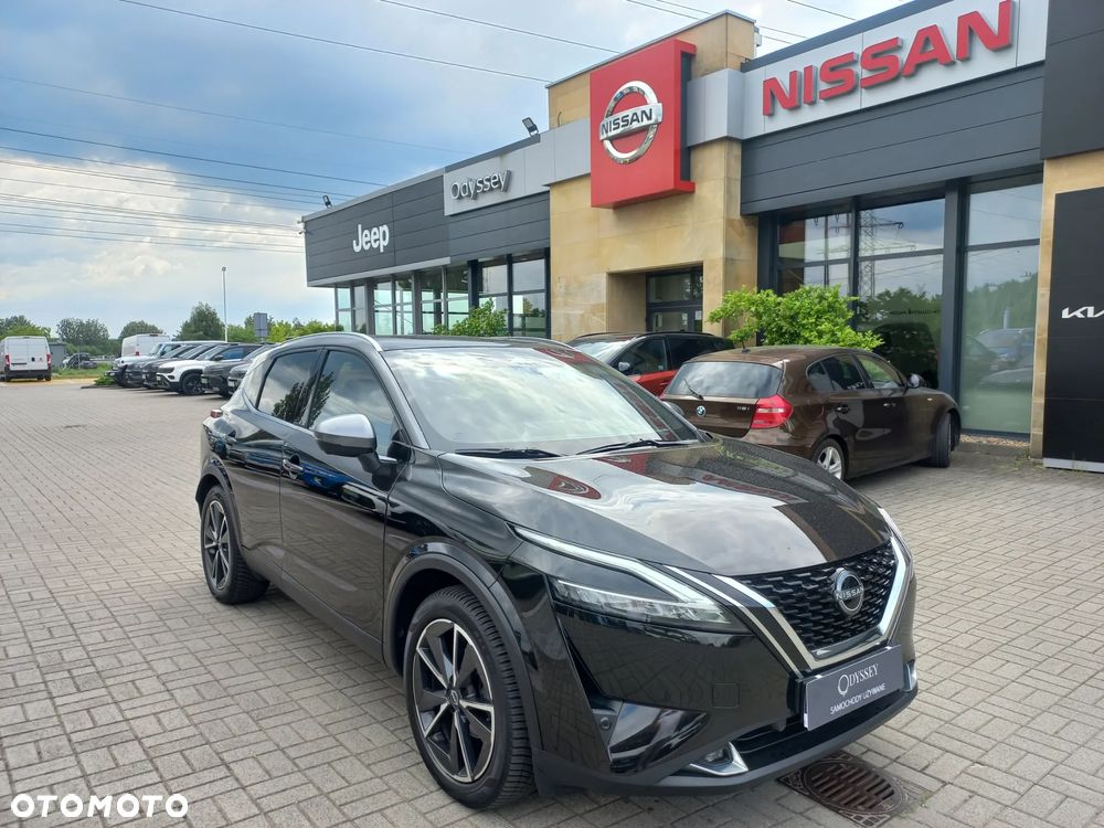 Nissan Qashqai 1.3 DIG-T MHEV 4x4 Tekna Xtronic - 4