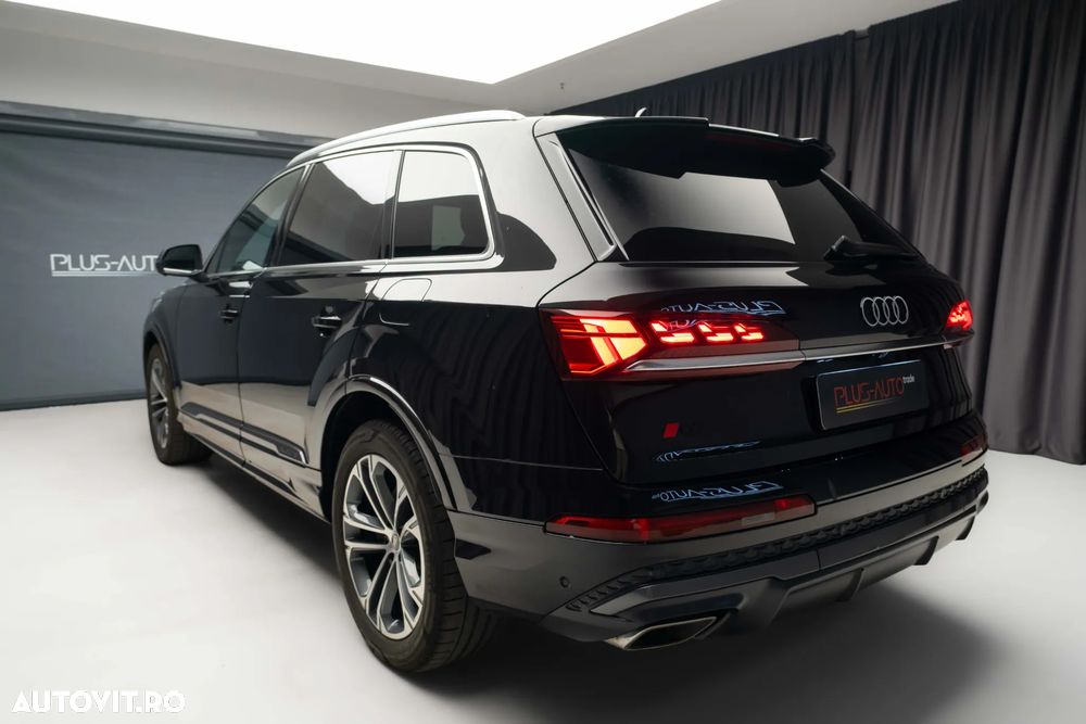 Audi Q7 55 TFSI e quattro Tiptronic PHEV S Line - 11