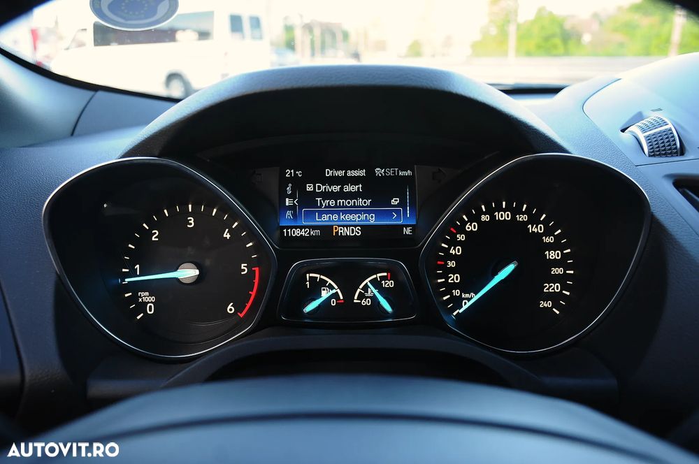 Ford Kuga 2.0 TDCi 4WD Powershift ST-Line - 23