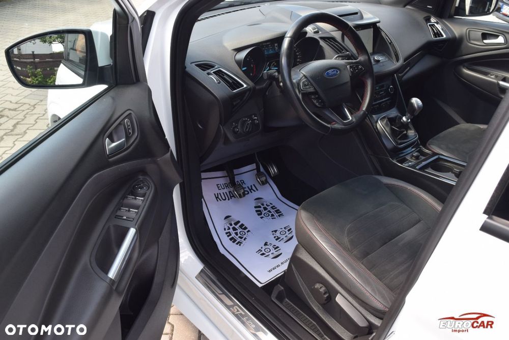 Ford Kuga 2.0 TDCi AWD ST-Line - 11