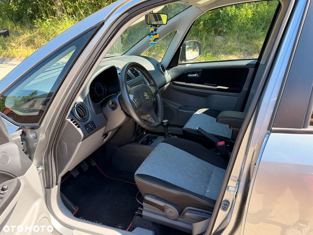 Suzuki SX4 2.0 DDiS Premium 4WD - 9