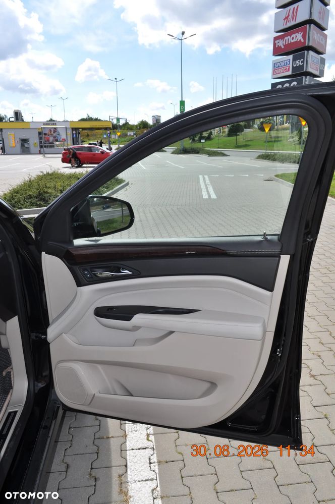 Cadillac SRX 3.6 V6 AWD Sport Luxury - 16