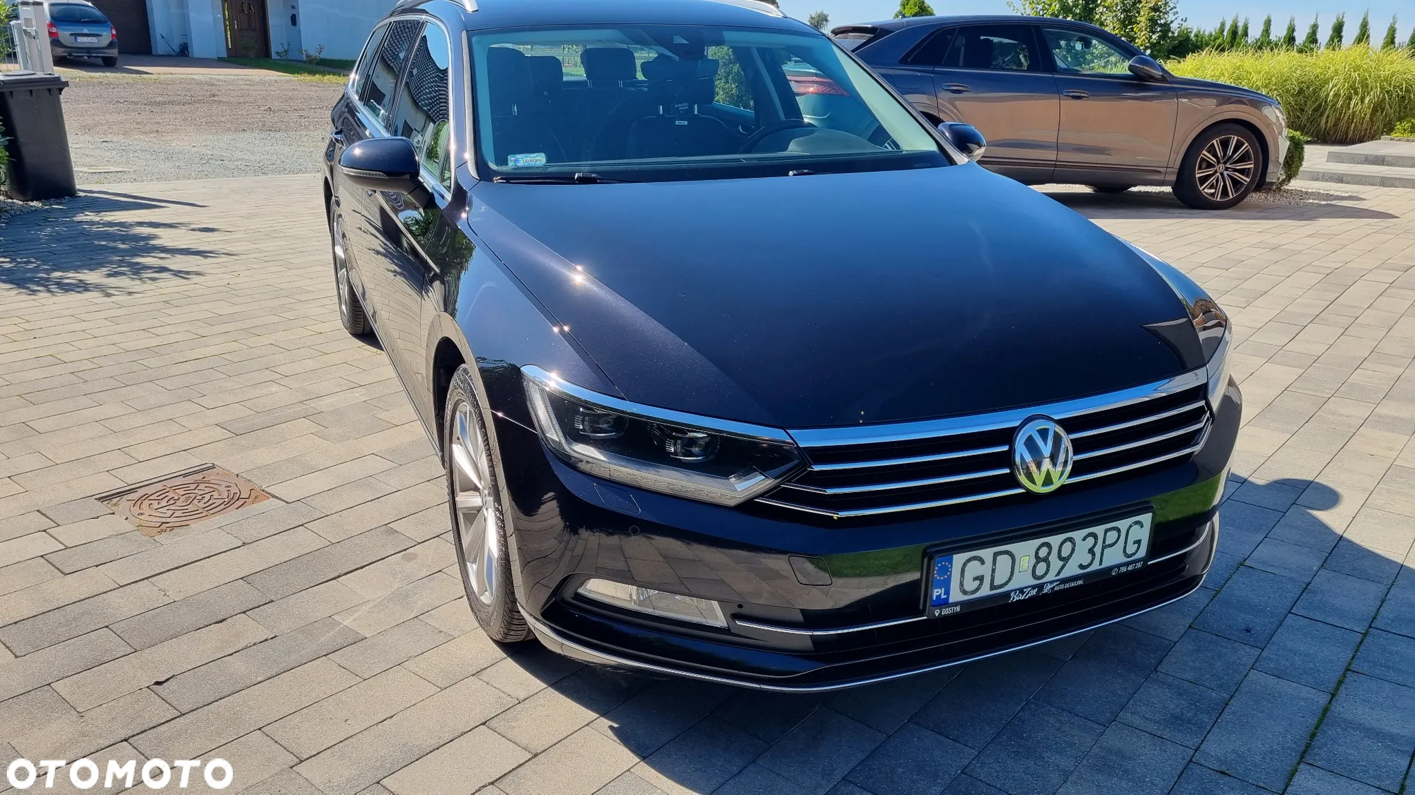 Volkswagen Passat - 4