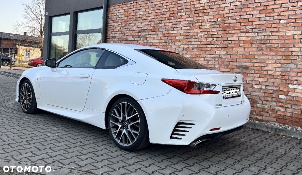 Lexus RC - 8
