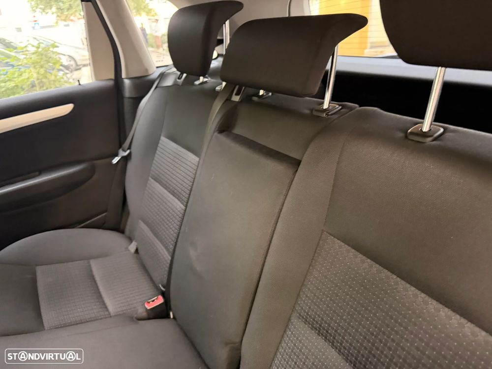 Mercedes-Benz B 180 CDi Autotronic - 14