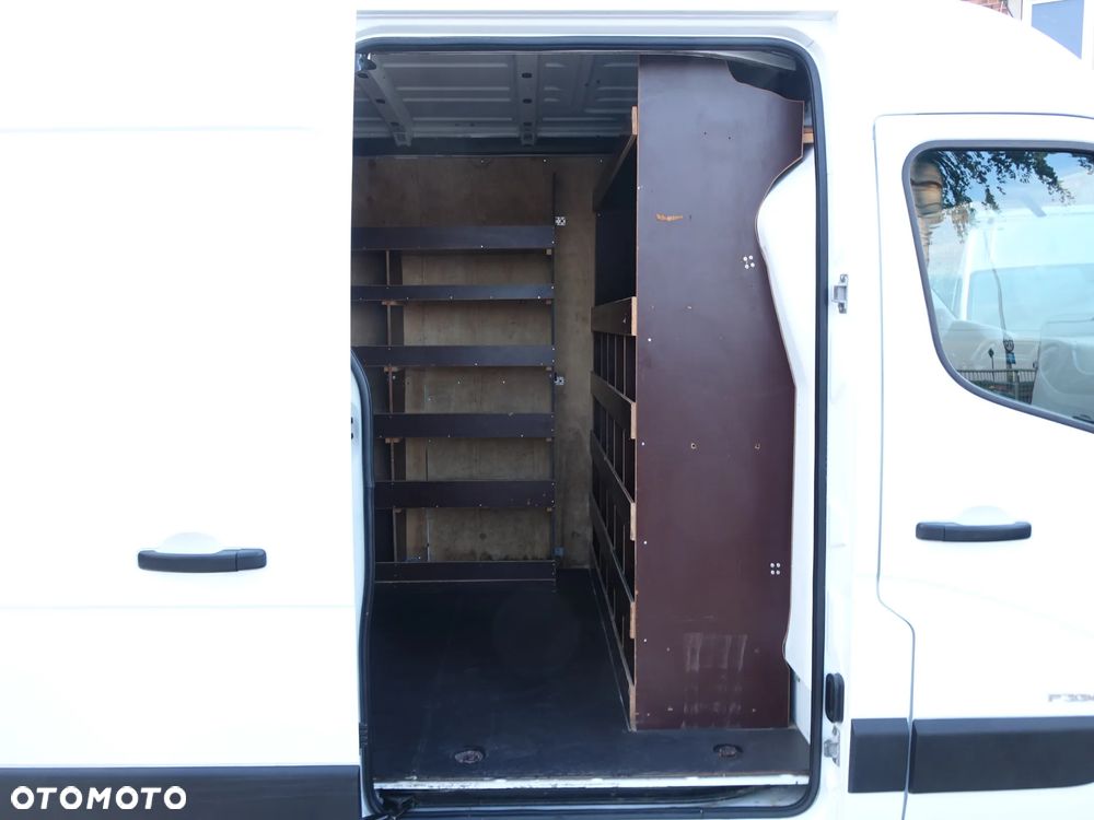 Renault Master III 2.3 125KM 3-osobowy furgon blaszak - 17