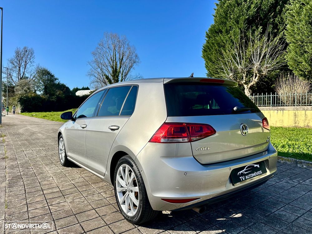 VW Golf 1.6 TDi Highline DSG - 4