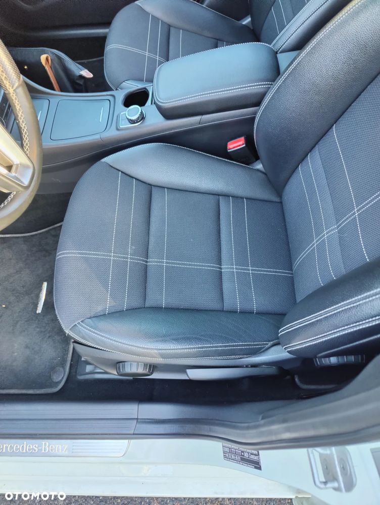 Mercedes-Benz Klasa A 180 7G-DCT - 9