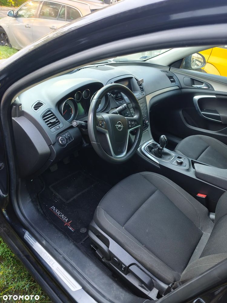 Opel Insignia 2.0 CDTI - 9