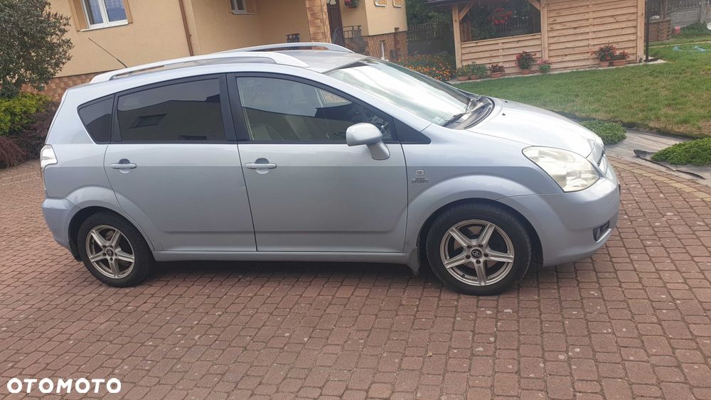 Toyota Corolla Verso - 3