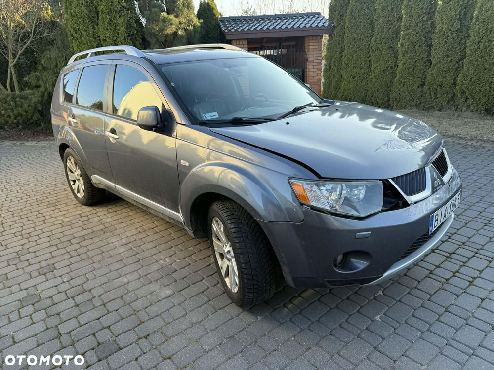 Mitsubishi Outlander 2.0 DID Instyle NAVI - 1