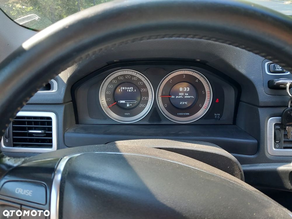 Volvo XC 70 D5 AWD Momentum - 5