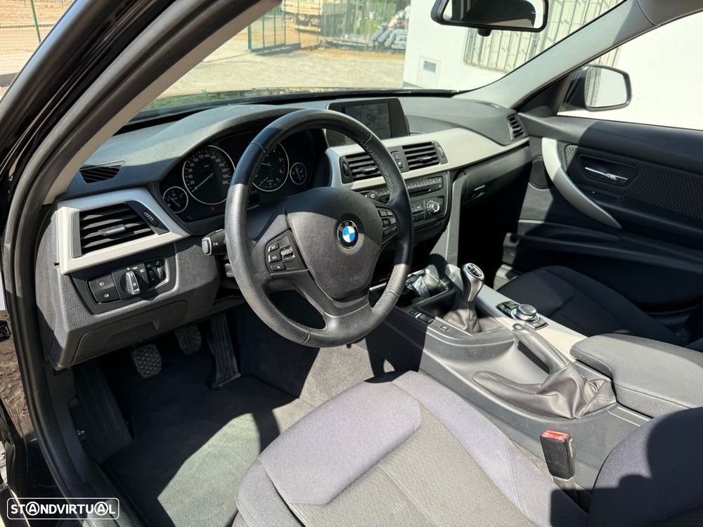 BMW 320 d Touring EfficientDynamics Line Sport - 16