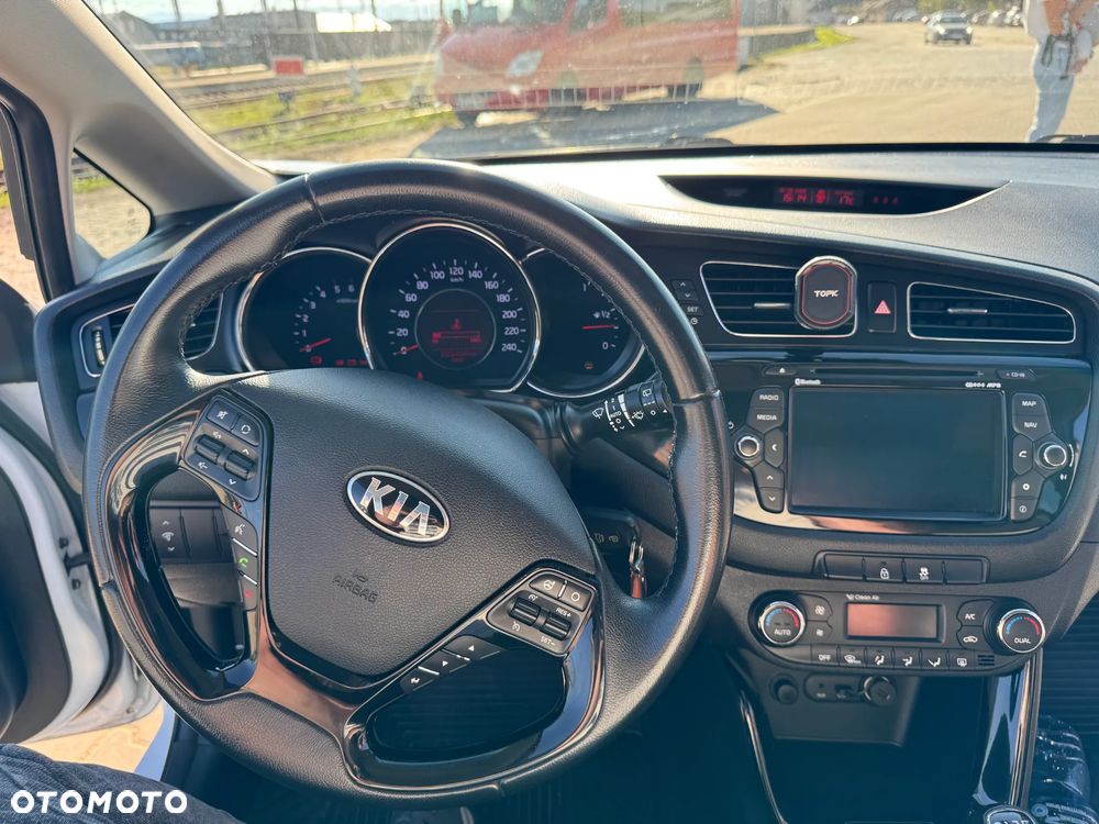 Kia Ceed - 23