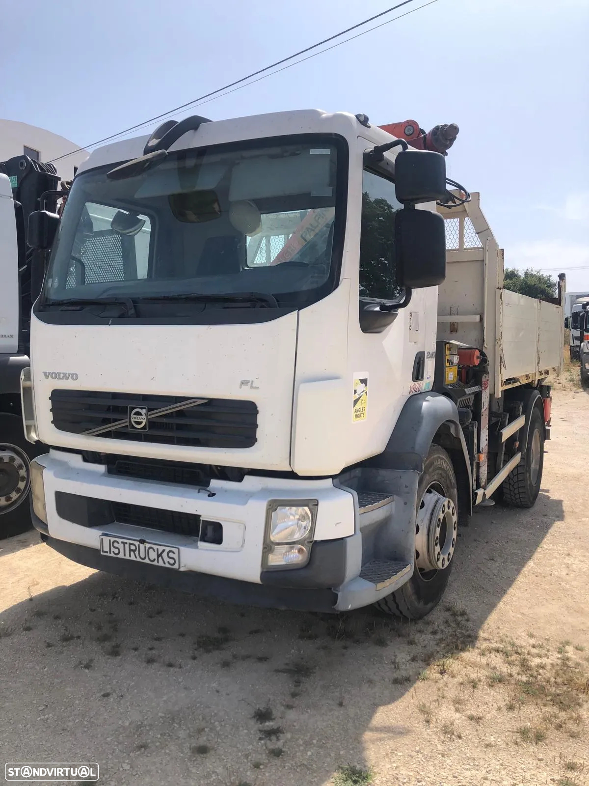 Volvo FL 240 Cx BAIXAS E ALTAS C/ GRUA PK12001-EH C7 COMANDO - 3