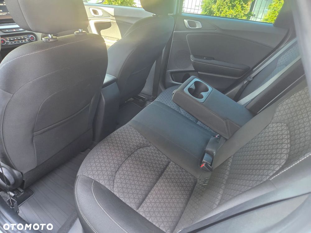 Kia Ceed 1.6 CRDi mHEV L Business Line DCT - 25