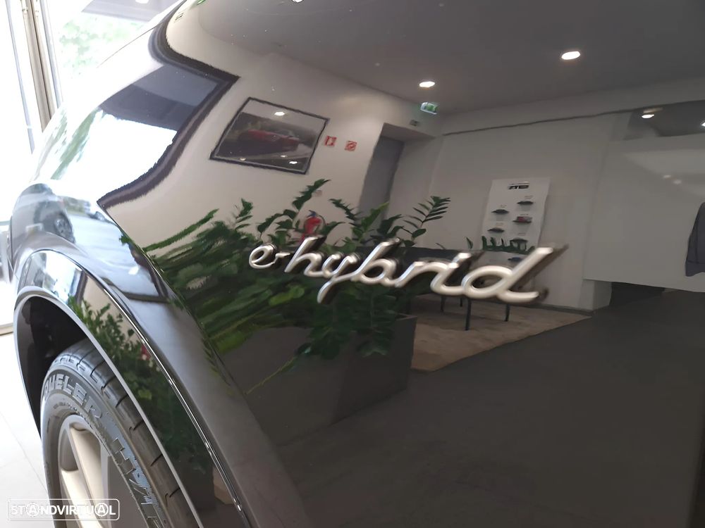 Porsche Cayenne Coupé E-Hybrid Platinum Edition - 2