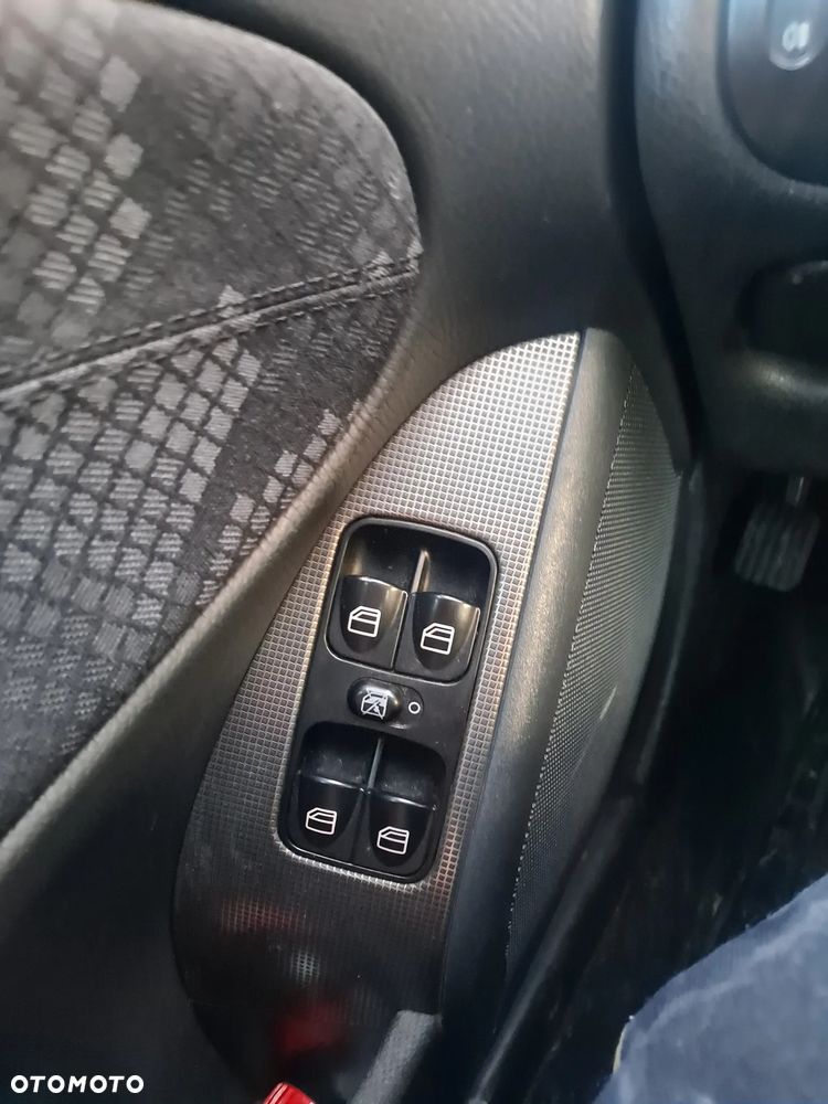 Mercedes-Benz Klasa C - 12