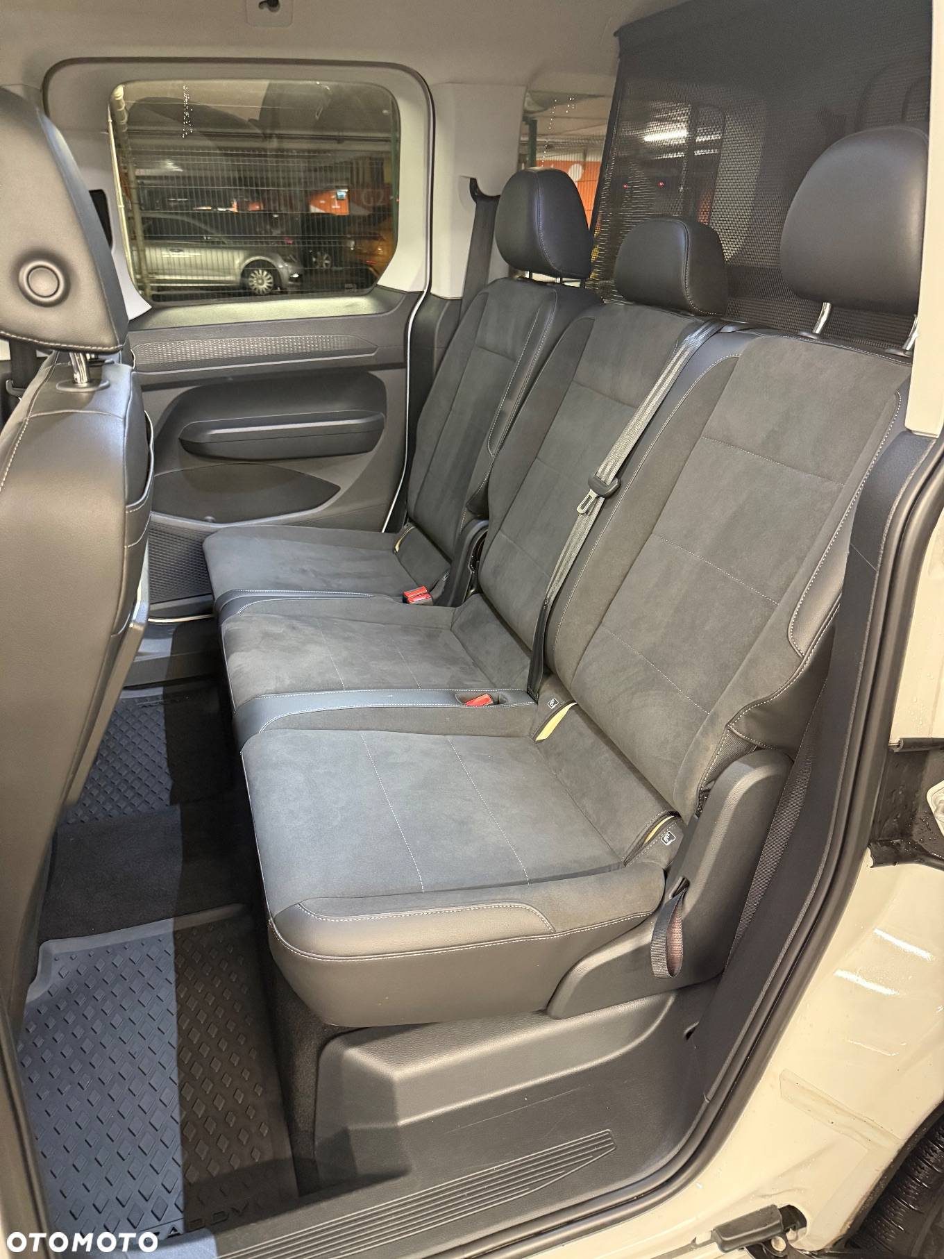 Volkswagen Caddy 1.5 TSI PanAmericana DSG - 15
