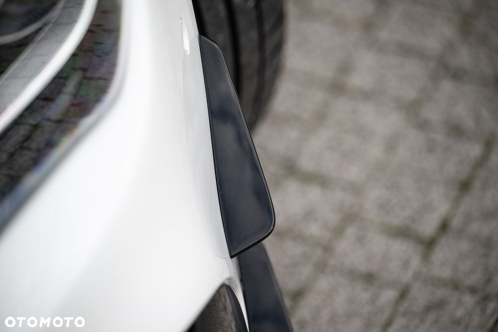 Mercedes-Benz CLA - 10